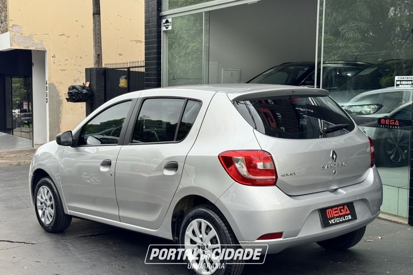 Renault SANDERO