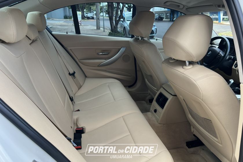 BMW 320iA