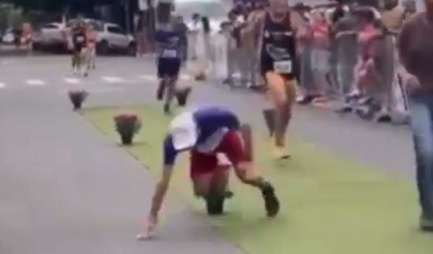 Quem chega na frente na corrida: o policial, o mecânico ou o