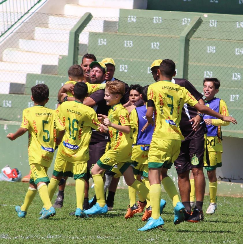 Equipes Sub-11 e Sub-13 garantem classificação para as oitavas de