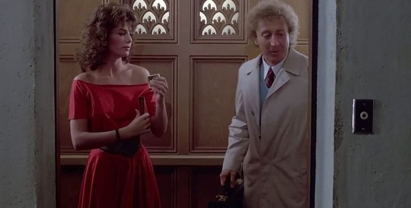 Filha de Kelly LeBrock recria cena de A Dama de Vermelho