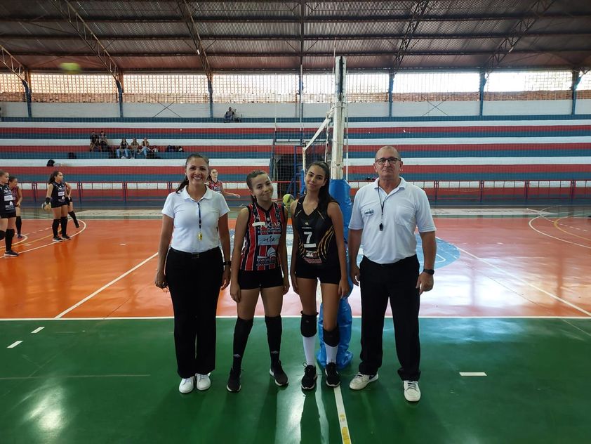 Vôlei Feminino Sub-16 é campeão da Copa