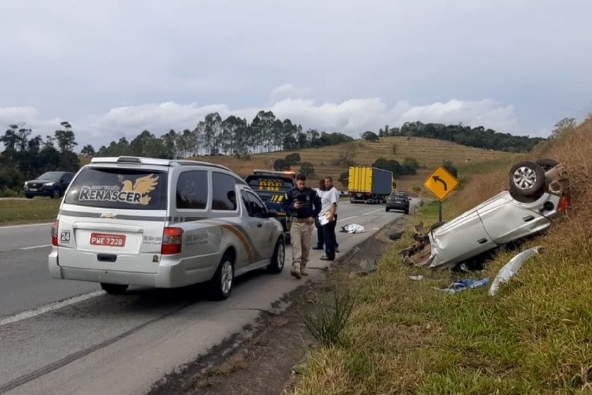 Estudante afogado em piscina de clube durante passeio é sepultado em Caxambu