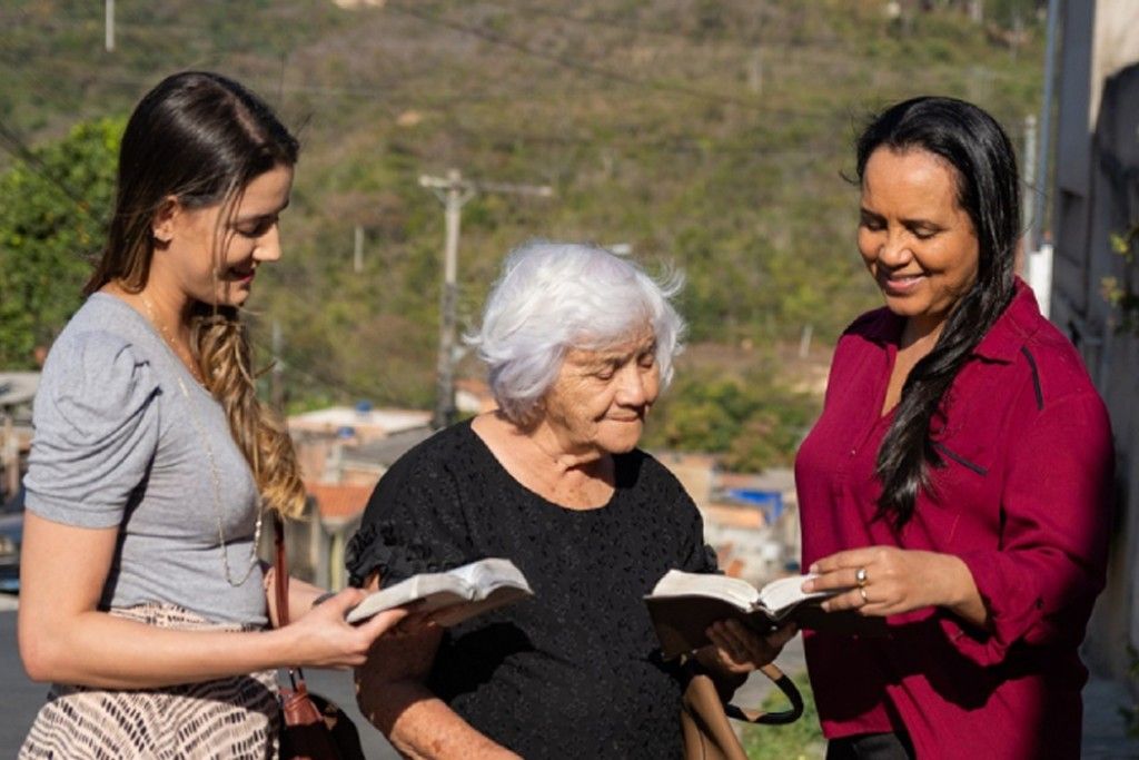 Testemunhas De Jeová Retornam à Sua Tradicional Atividade Neste Mês De Setembro 