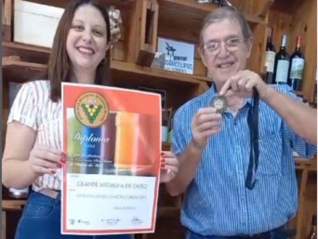 Stella Valentino conquista prêmios no Concurso de Vinhos e Destilados do  Brasil