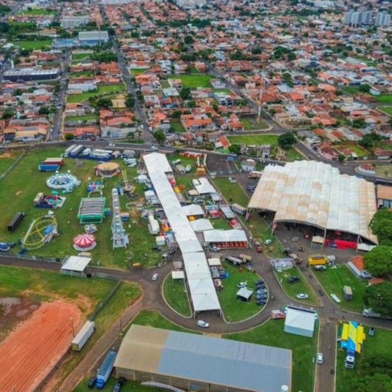 Bauru celebra 129 anos nesta semana com shows, bolo e sanduíche tradicional