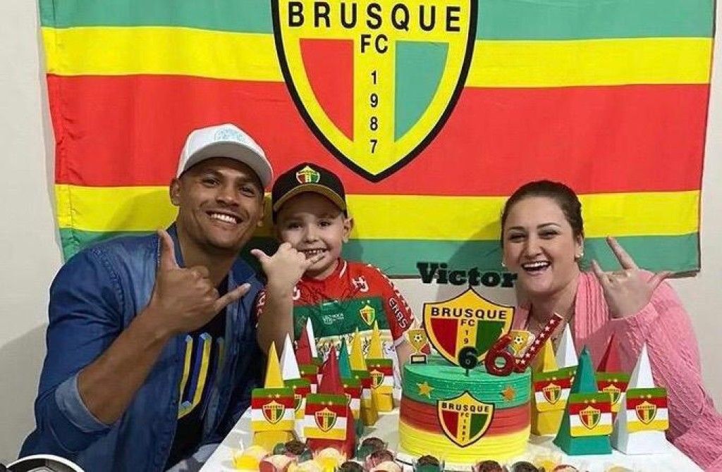 Goleiro Ruan Carneiro deixa o Brusque FC, Esporte