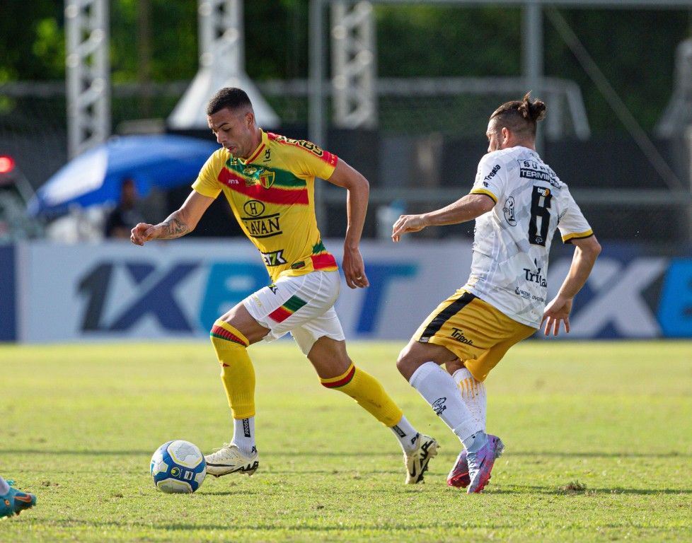 Brusque Perde Mais Uma Para O Amazonas Pela Série B Do Campeonato ...