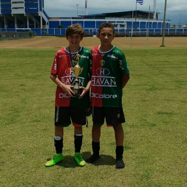 Equipe de futebol feminino brusquense nos Joguinhos Abertos conta