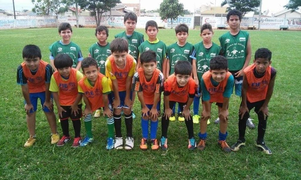 Escolinha de futebol gratis é ofertada para crianças de 06 a 12 anos - Voz  do Amapá