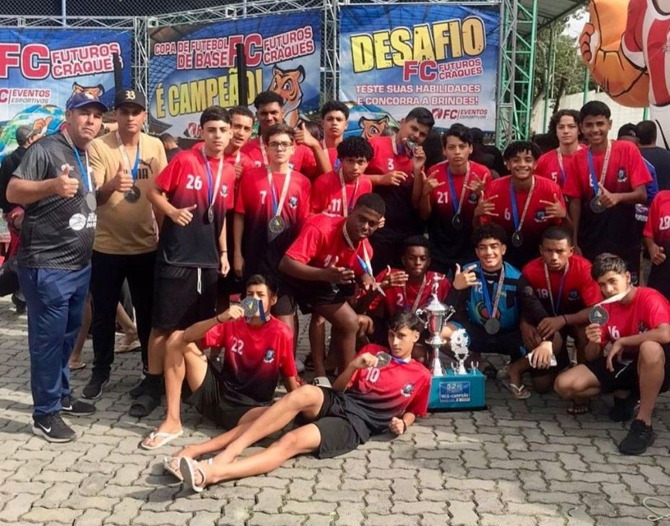 Com César, Leikson e Schultz, Sub-15 de Cabreúva é vice em Ilhabela
