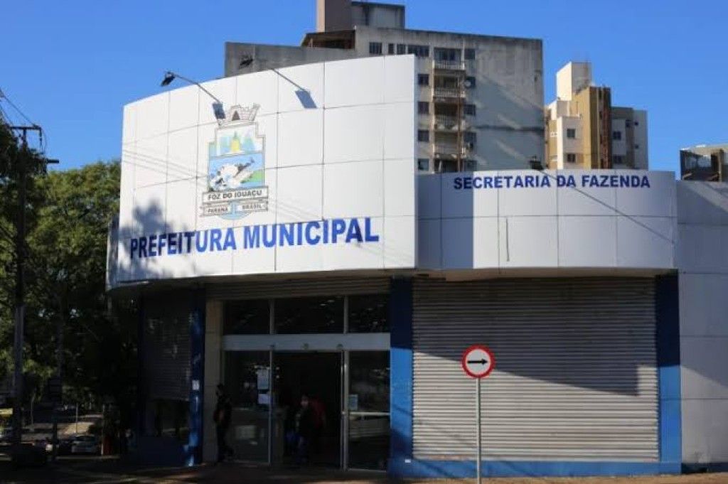 A Prefeitura Municipal e o - Prefeitura de Foz do Iguaçu