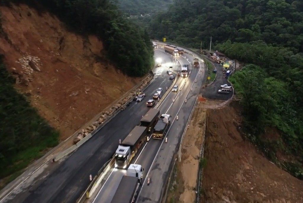 Arteris Litoral Sul prevê liberação de faixas da BR376 em 30 dias