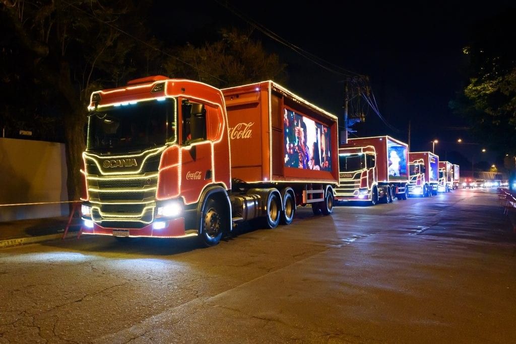 Caminhão de Natal Coca Cola com luz : : Brinquedos e