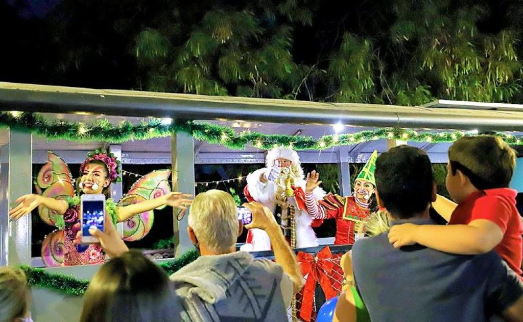 Carreta da Alegria leva diversão e animação às ruas de Cruzeiro do Sul 