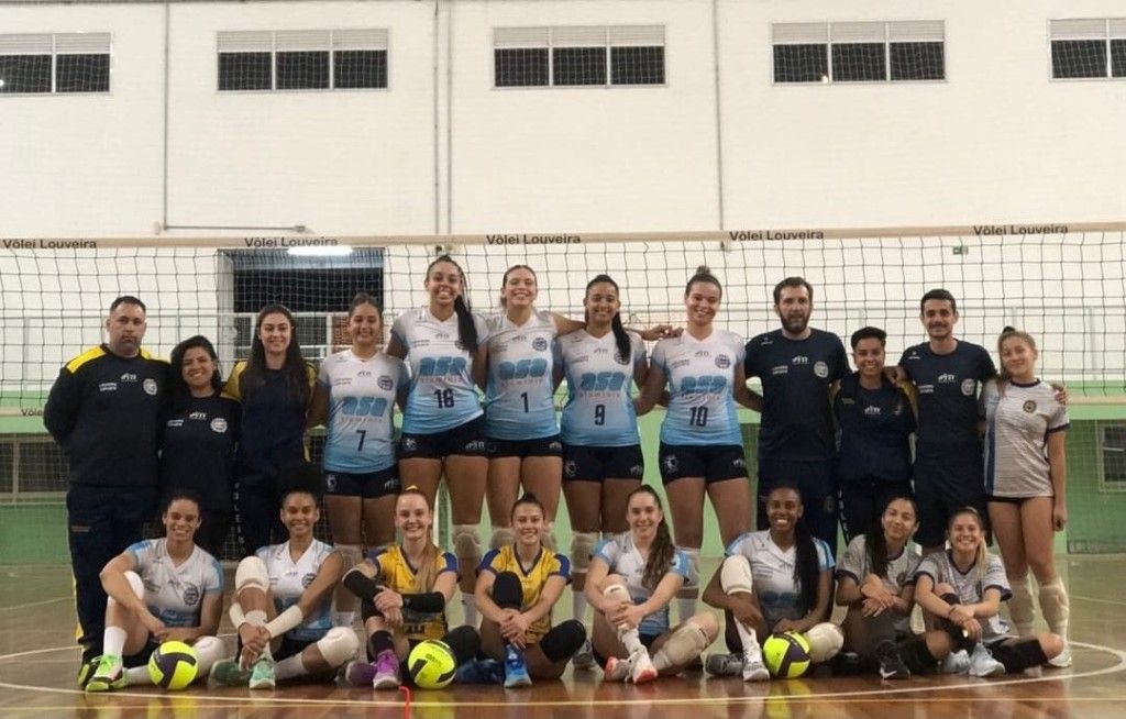 Vôlei Feminino de Louveira entra em quadra nesta quinta-feira pela