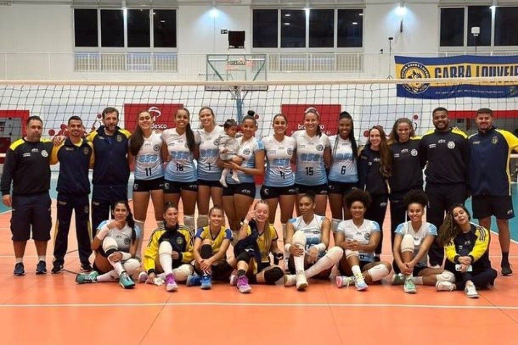 DESAFIO - Vôlei feminino de Louveira inicia jogos da Super Liga C no Rio de  Janeiro