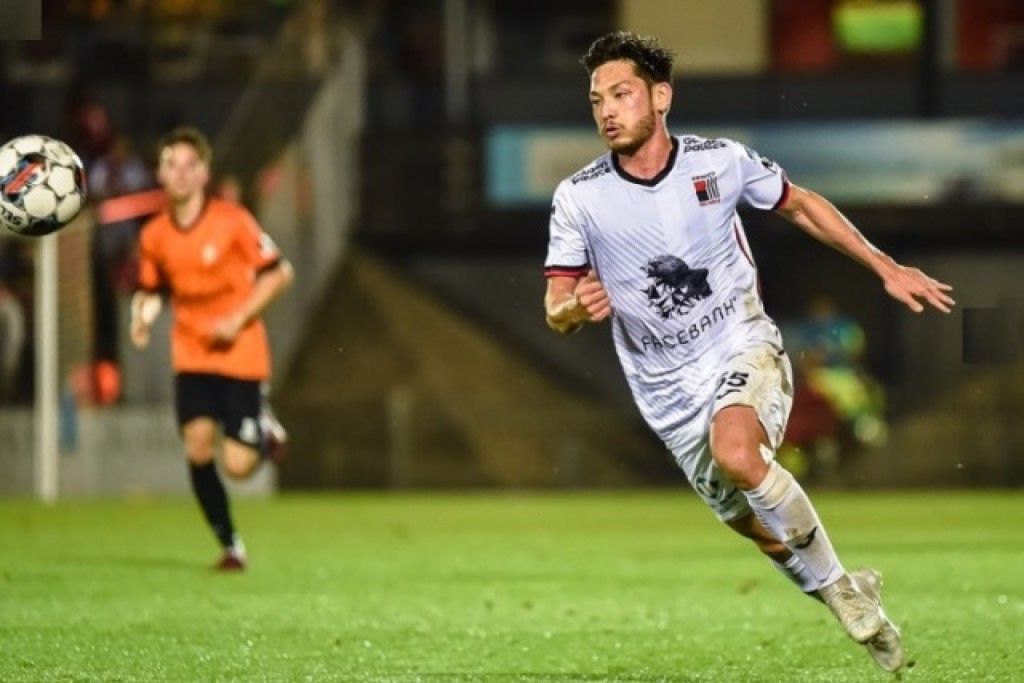 No futebol belga, Oyama vive melhor momento da carreira no Moleenbeek