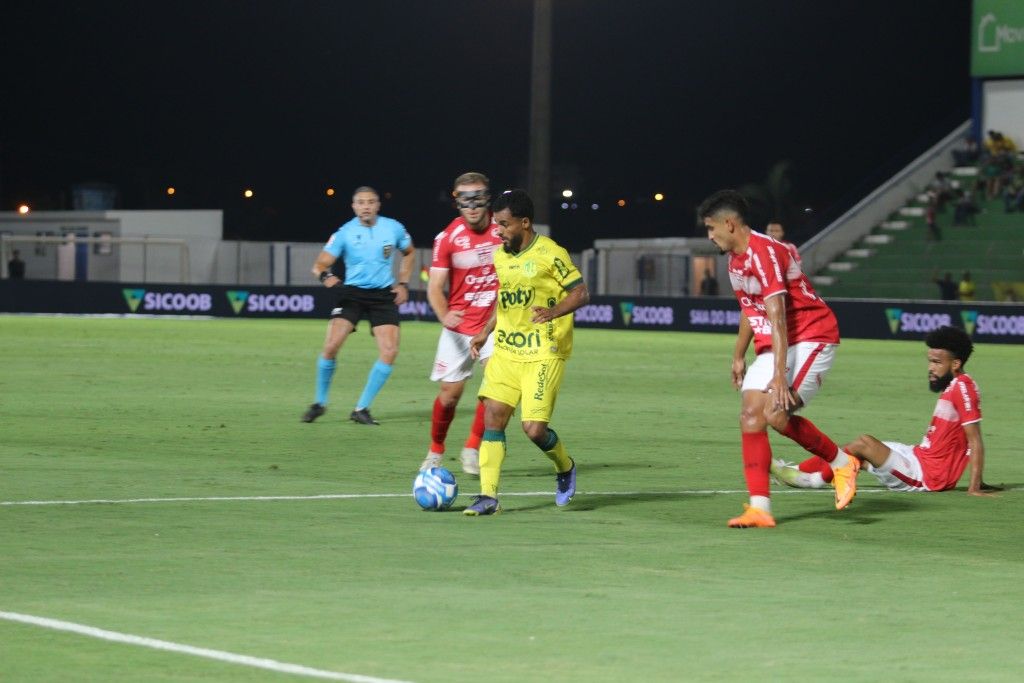 CRB vence Sport em jogo atrasado da Série B e mantém boa fase na