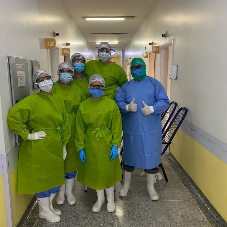 Médicos residentes iniciam programa de especialização na Santa Casa - Santa  Casa - São Carlos