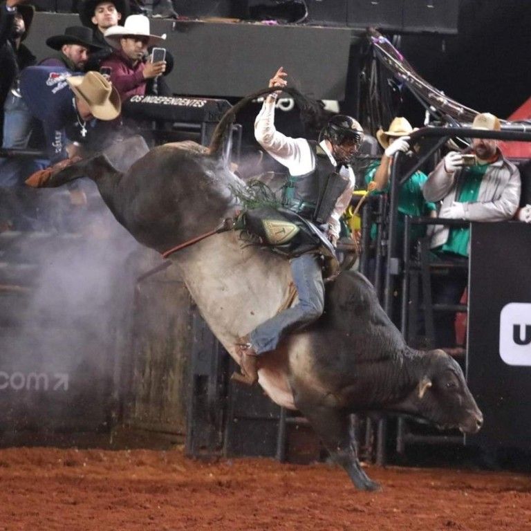 Peão de Guairaçá se classifica entre os 10 melhores no rodeio de Barretos