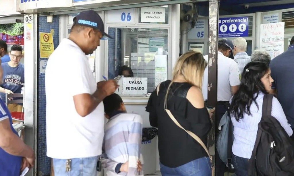 Mega da Virada: site da Caixa tem fila de espera para apostas