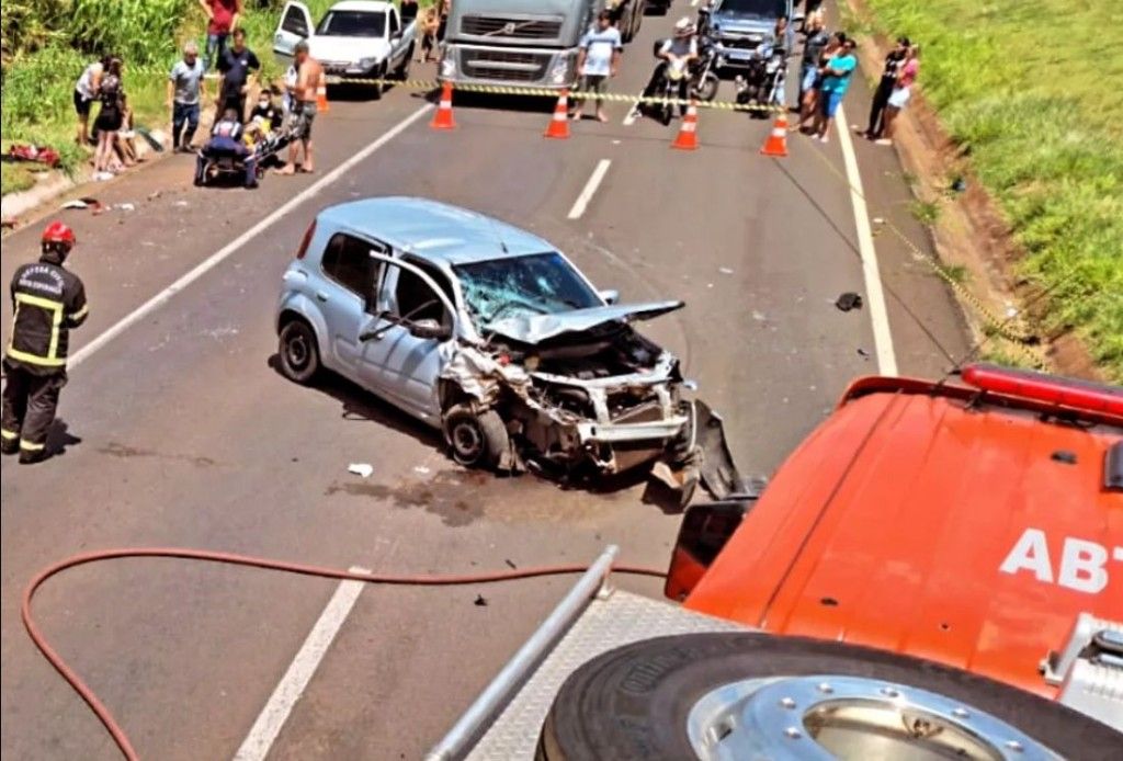 Quatro Pessoas Ficam Feridas Em Acidente Entre Dois Carros Na Br 376 4172