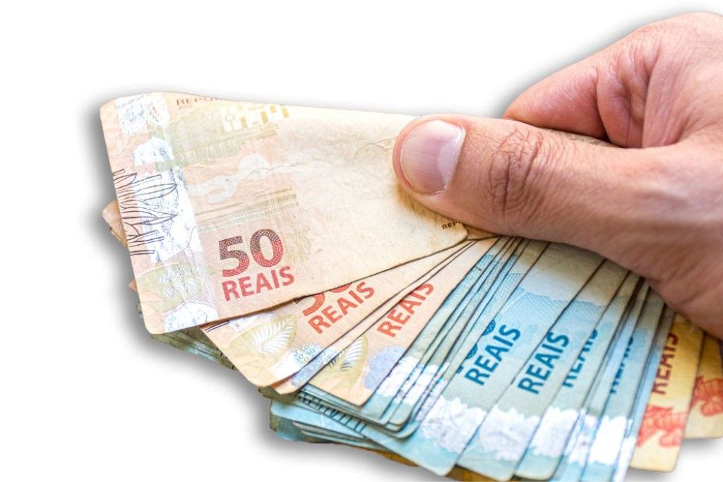 Novo salário mínimo de R$ 1.320 passa a valer a partir de 1º de janeiro -  DIAP - Departamento Intersindical de Assessoria Parlamentar