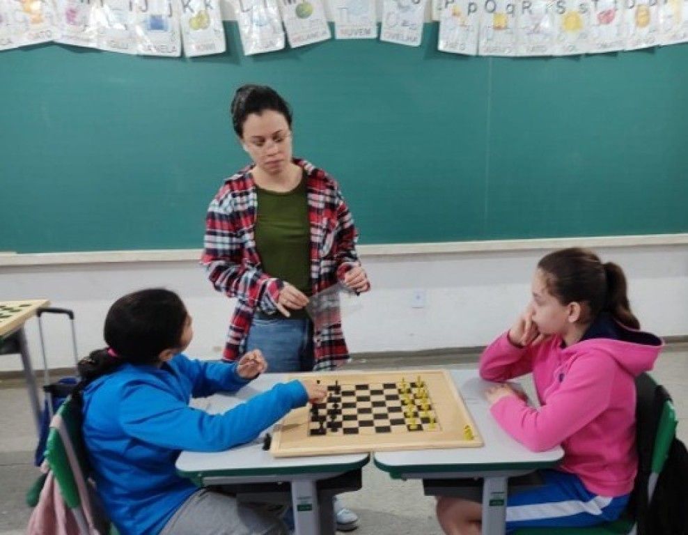 Professores da rede municipal de ensino participam de aula inaugural da  formação em xadrez