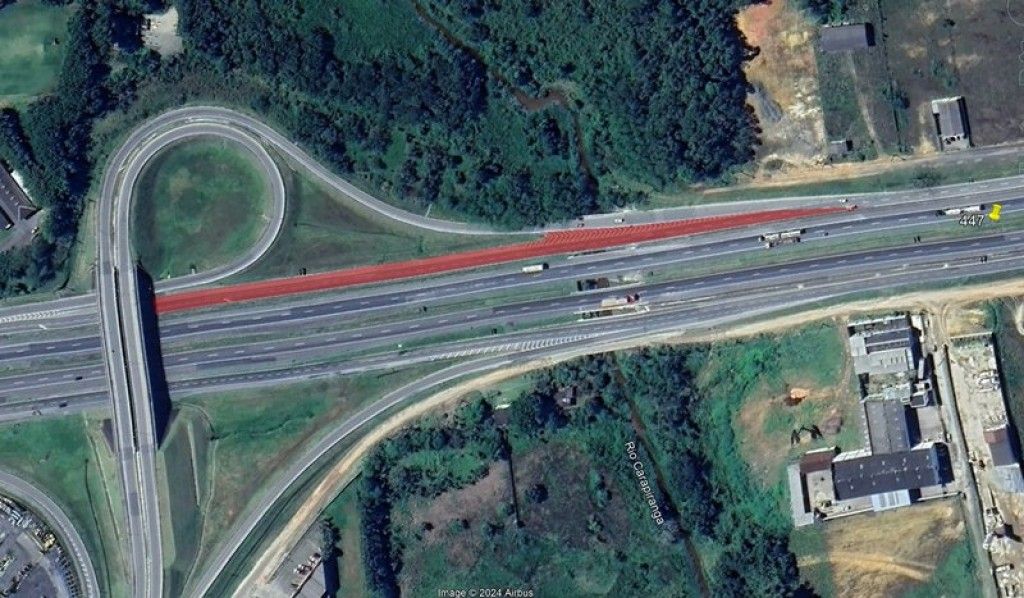 Arteris Régis realiza recuperação de pavimento da via marginal em Registro