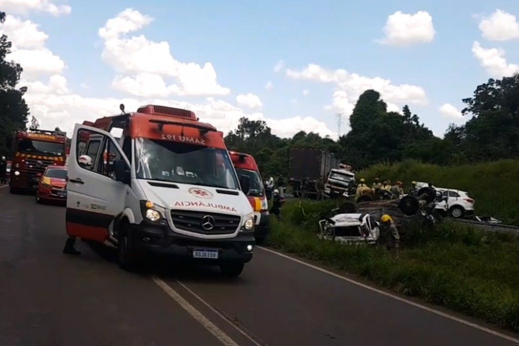 Acidente envolve 10 veículos e bloqueia BR-467 entre Cascavel e Toledo