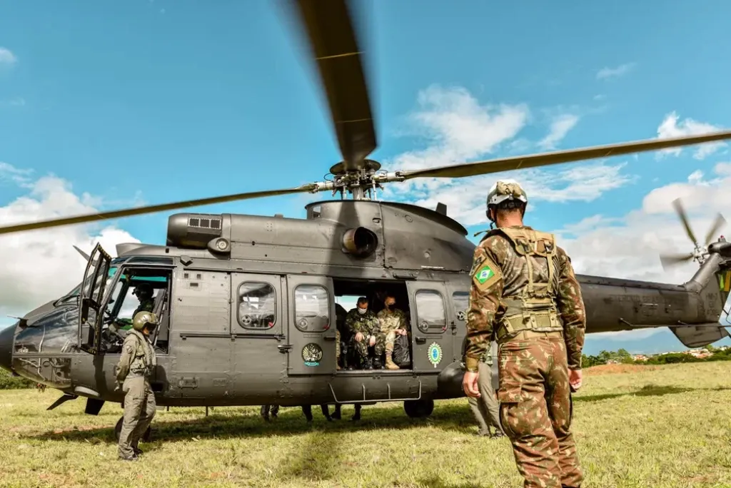 Operação Pantheon: Exército Brasileiro Realiza Treinamento de Elite em  Ambientes Urbanos