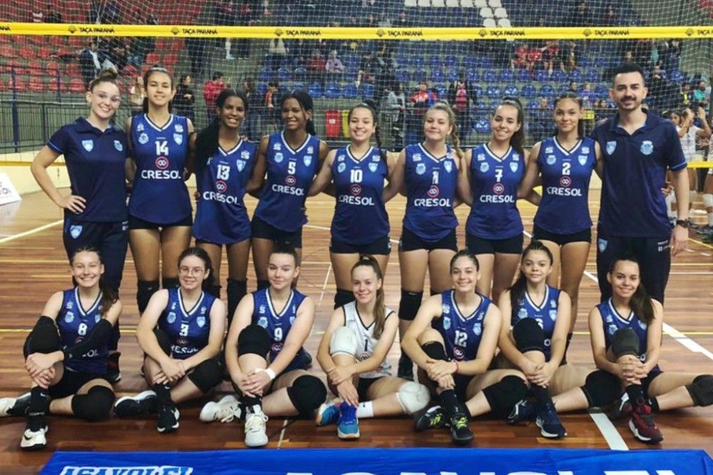 Santa Helena fica vice-campeã de competição de voleibol em Formosa do Oeste