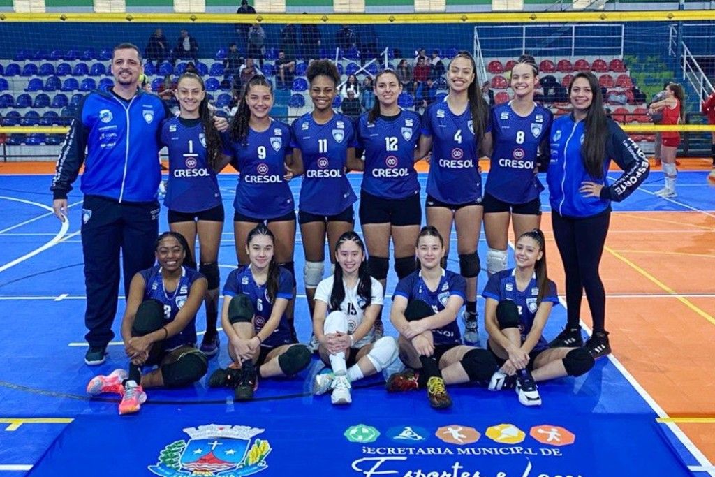 Santa Helena fica vice-campeã de competição de voleibol em Formosa do Oeste