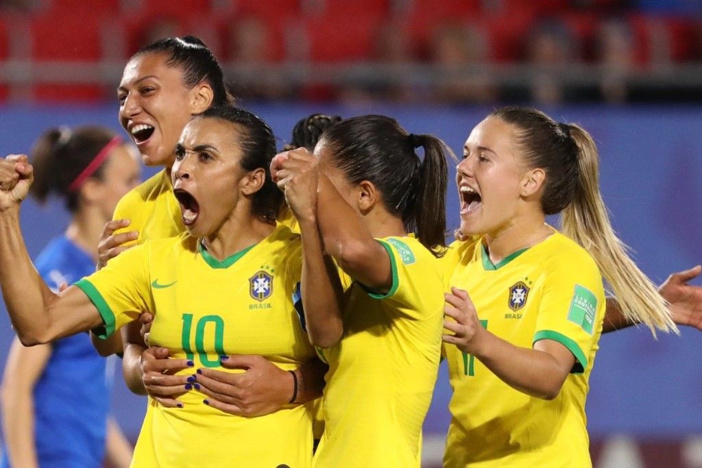 Em fase de renovação, Seleção Brasileira de futebol feminino se