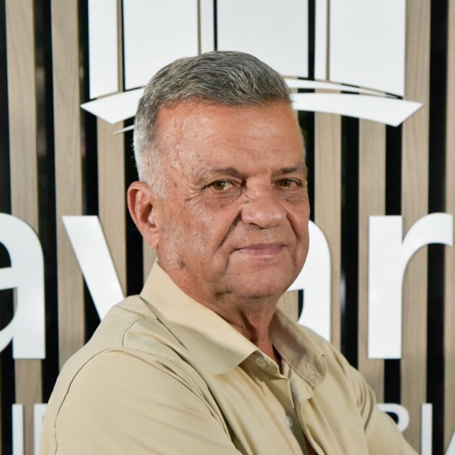Ad&atilde;o Ribeiro de Castro
