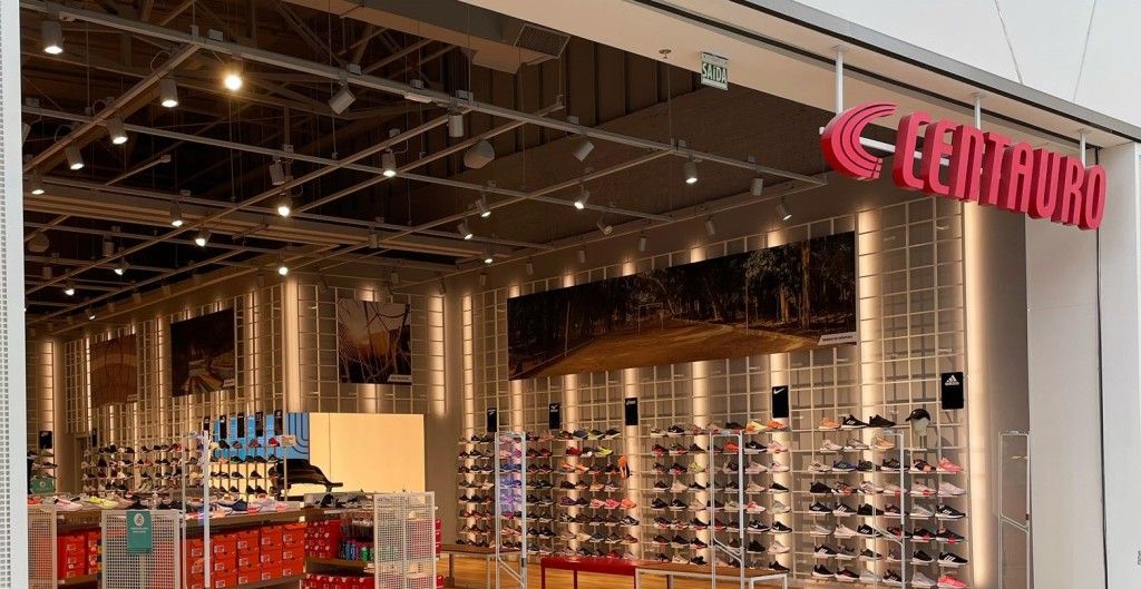 Centauro fecha 10 lojas físicas em todo Brasil - Hora Brasília